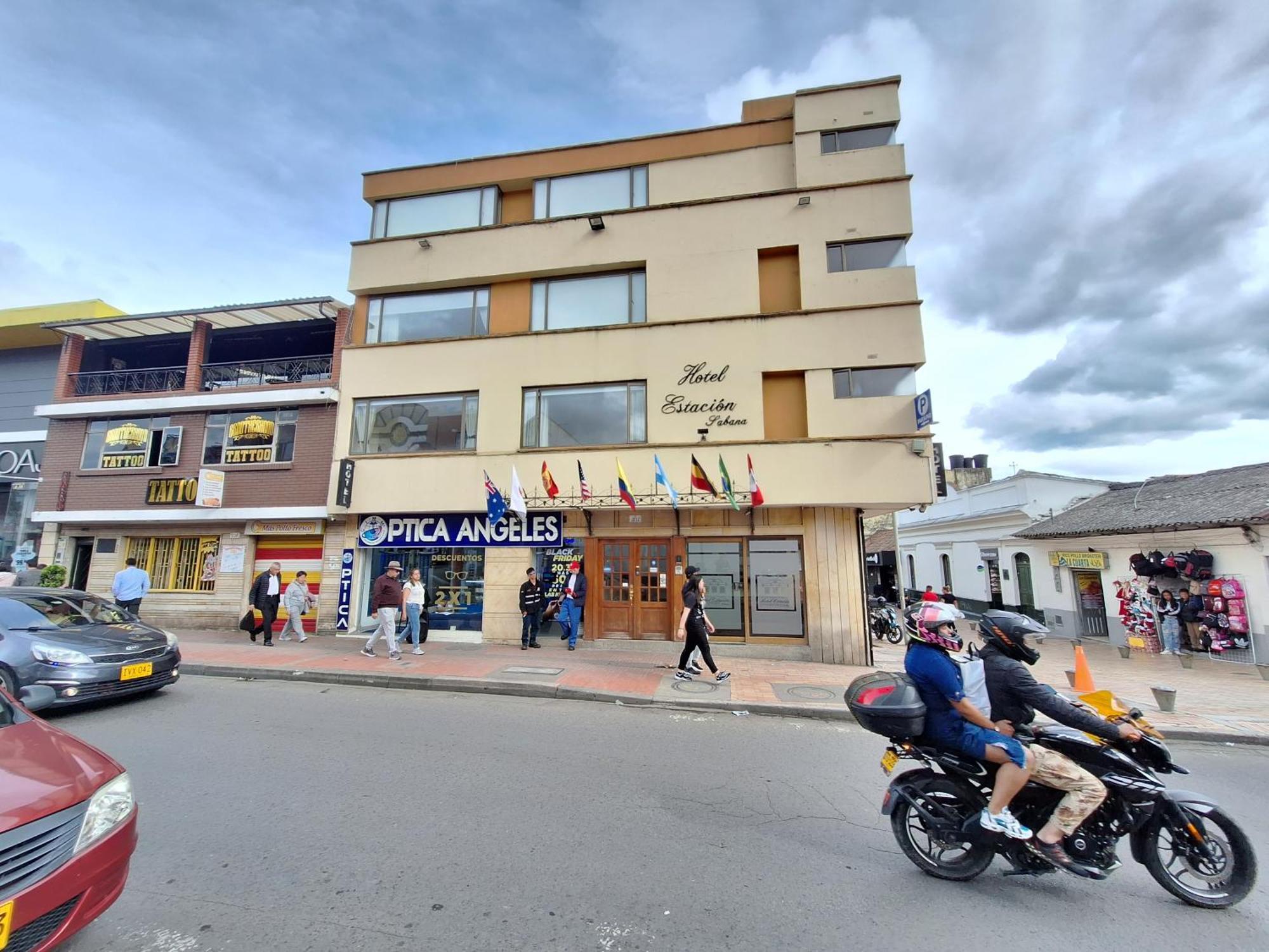 Hotel Estacion Sabana Zipaquirá エクステリア 写真