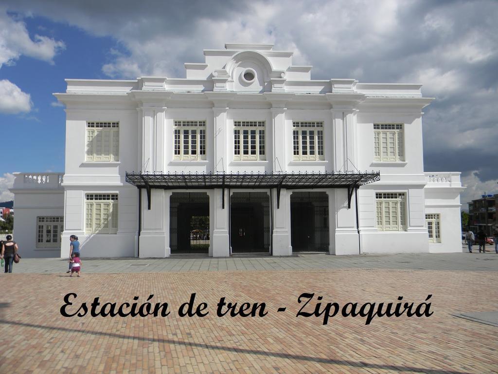 Hotel Estacion Sabana Zipaquirá エクステリア 写真